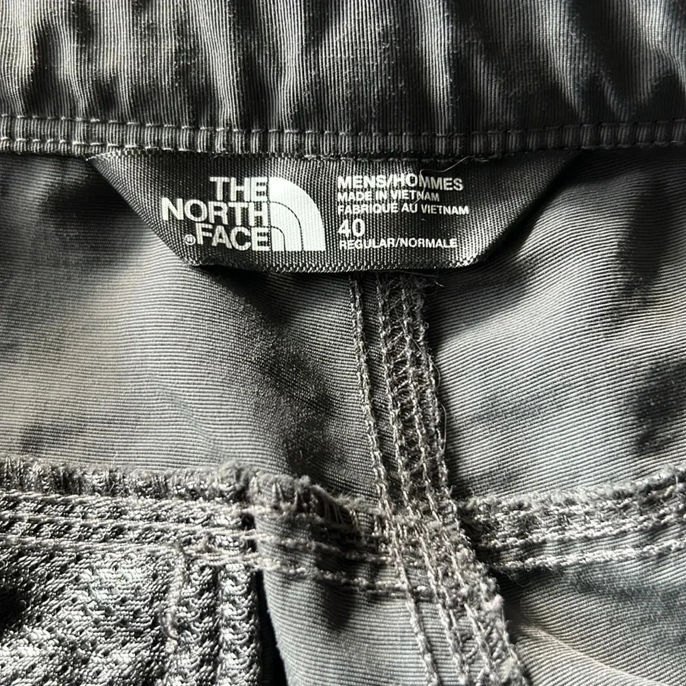 The North Face Men’s Cargo 10” inseam Charcoal Grey Size 40